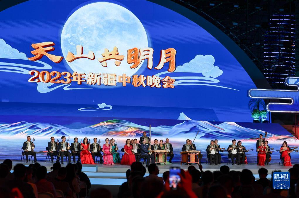 以斗牛游戏赚现金